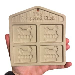 Pampered Chef Stoneware Cookie Mold 1997 Family Heritage Collection Hen On Nest